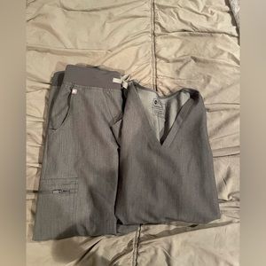 Figs Graphite Grey Scrub Set